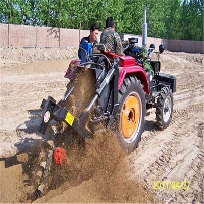 拖拉機(jī)鏈?zhǔn)介_溝機(jī) 果園施肥開溝機(jī) 新型自來(lái)水管道挖溝機(jī)