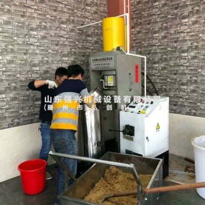 全自動榨菜籽油機(jī)器 全自動榨芝麻油機(jī)器 全自動榨茶籽油機(jī)器