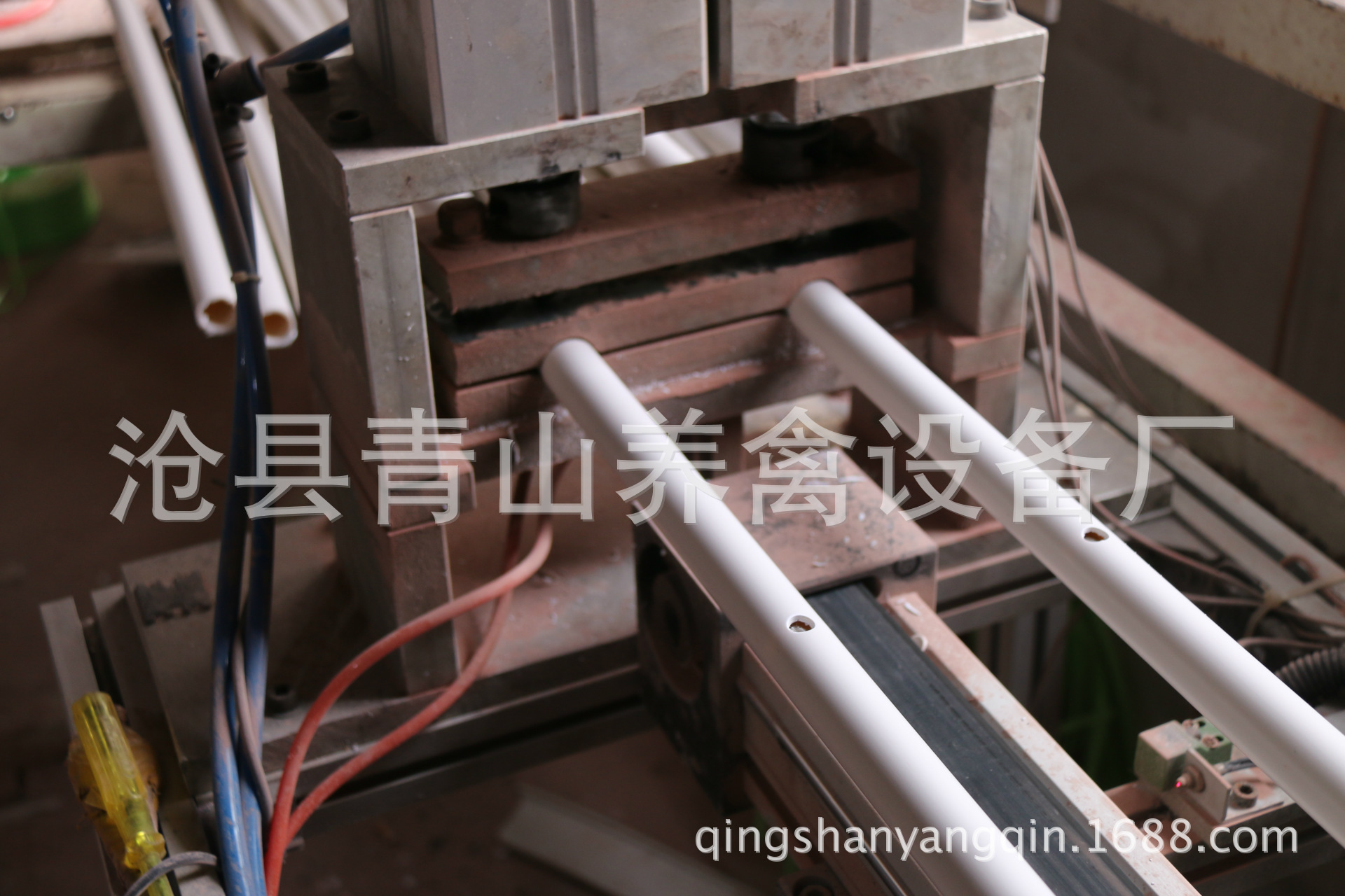 供應(yīng)養(yǎng)雞水線 全自動(dòng)養(yǎng)雞水線 肉雞養(yǎng)殖設(shè)備 平養(yǎng)雞料線 水線