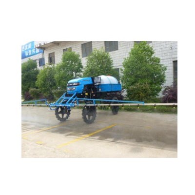 易欣3W-1000自走式噴桿噴霧機(jī)