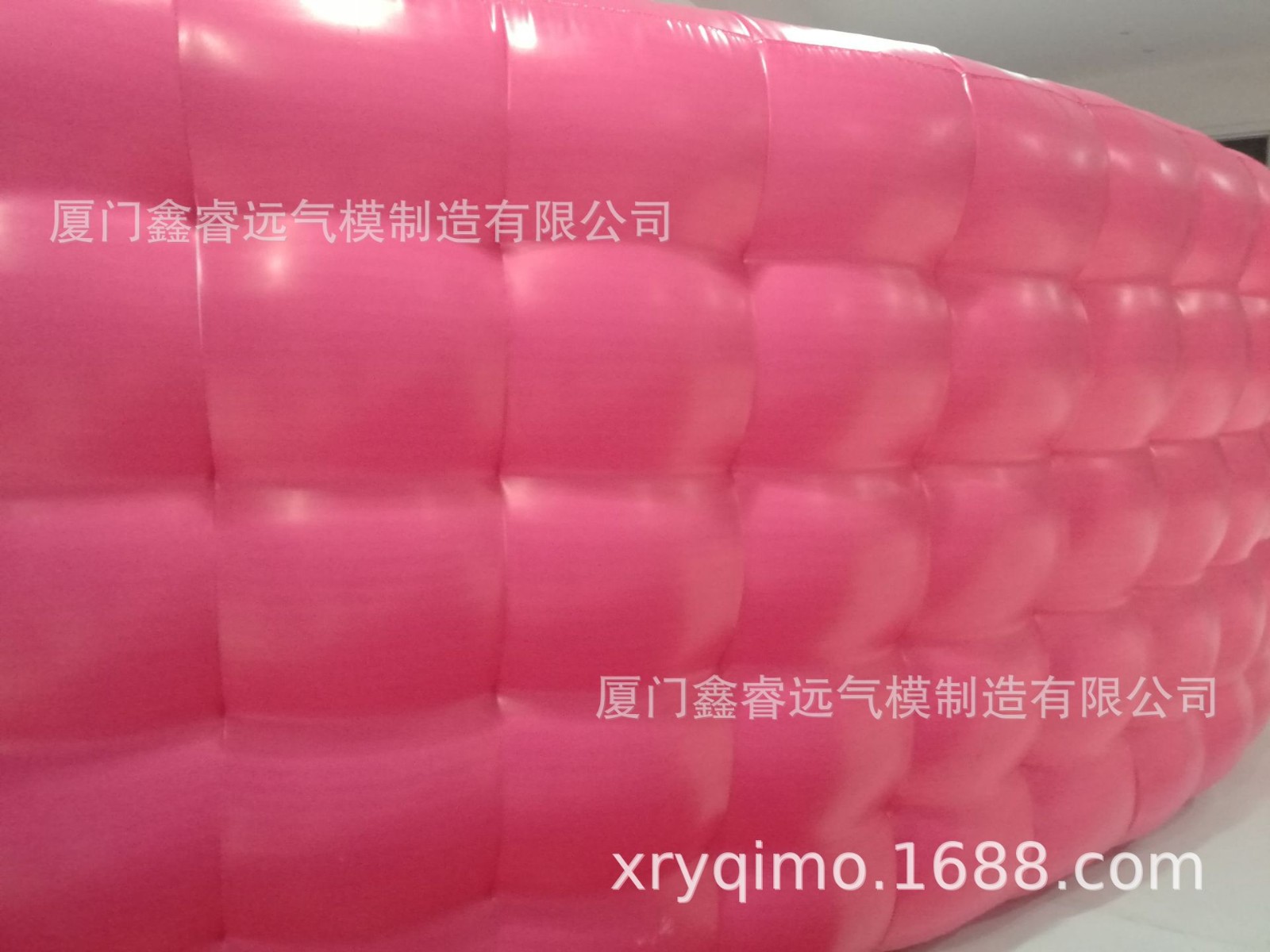充氣圍墻充氣圍擋墻裝飾燈光圍墻氣模鑫睿遠(yuǎn)氣模